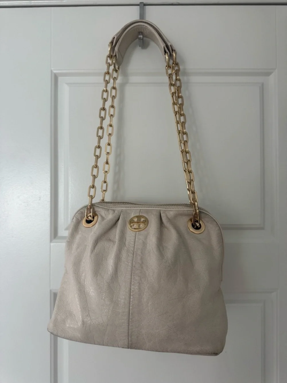 Tory Burch Dina Leather Chain-Handle Shoulder Bag with Gold Hardware